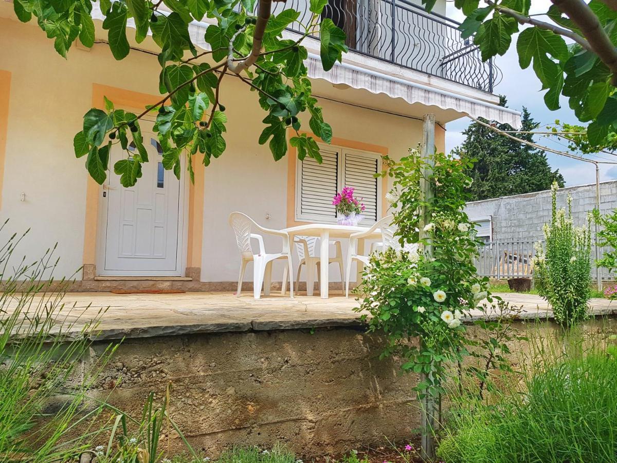 Apartmani Mlinar Gornji Karin Kültér fotó